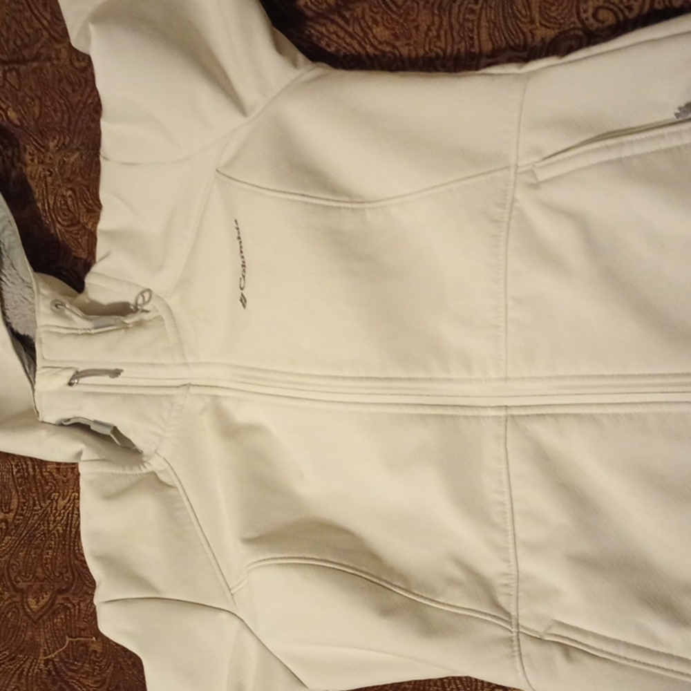Columbia jacket great for petite women